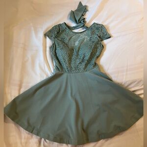 Formal dress (green)